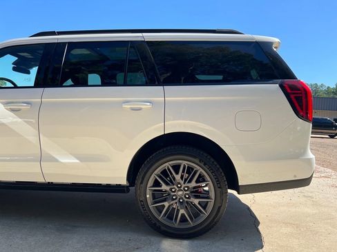 New 2025 Ford Expedition Platinum w/ Stealth Performance Package image 40