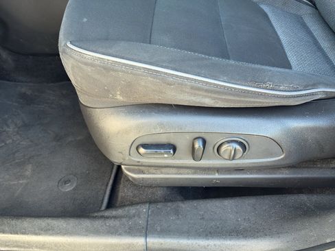 Used 2023 Chevrolet TrailBlazer LT FWD image 22