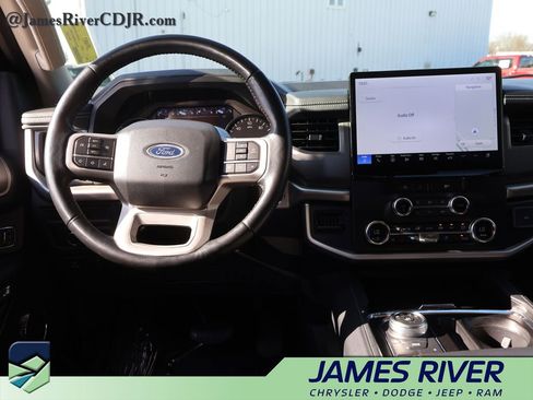 Used 2024 Ford Expedition Max XLT image 20