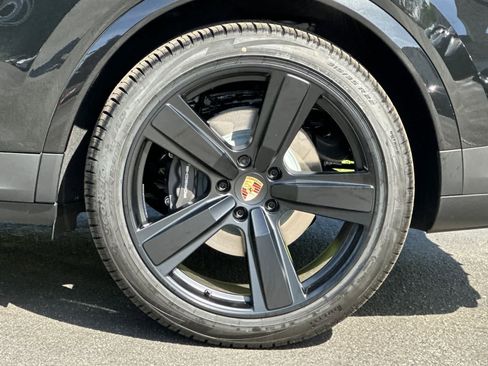 New 2026 Porsche Cayenne Coupe image 32