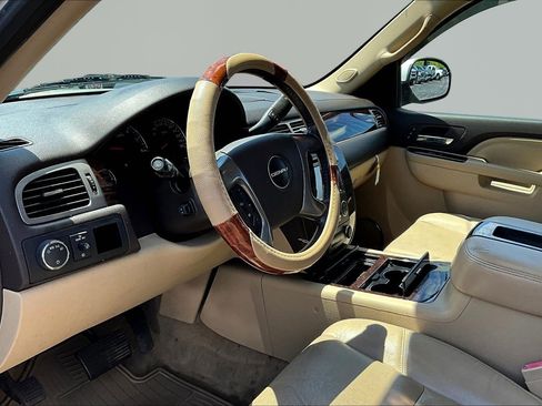 Used 2013 GMC Yukon Denali AWD/4WD image 16