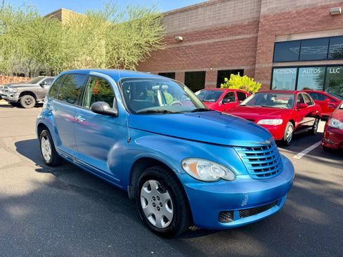 Used 2008 Chrysler PT Cruiser FWD image 3