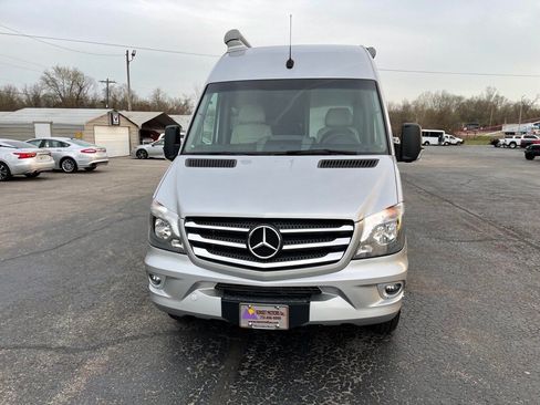 Used 2017 Mercedes-Benz Sprinter 3500 image 6