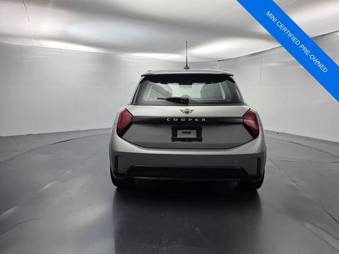 Used 2025 MINI Cooper 2-Door Hardtop FWD image 5
