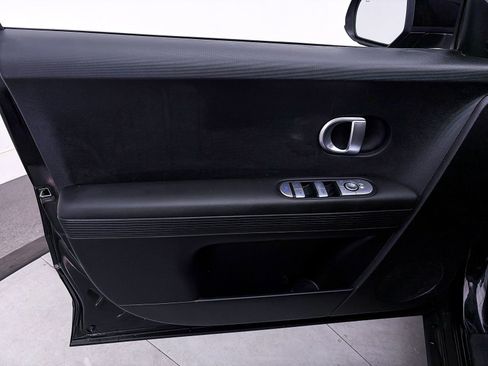 Used 2024 Hyundai Ioniq 5 SE RWD image 15