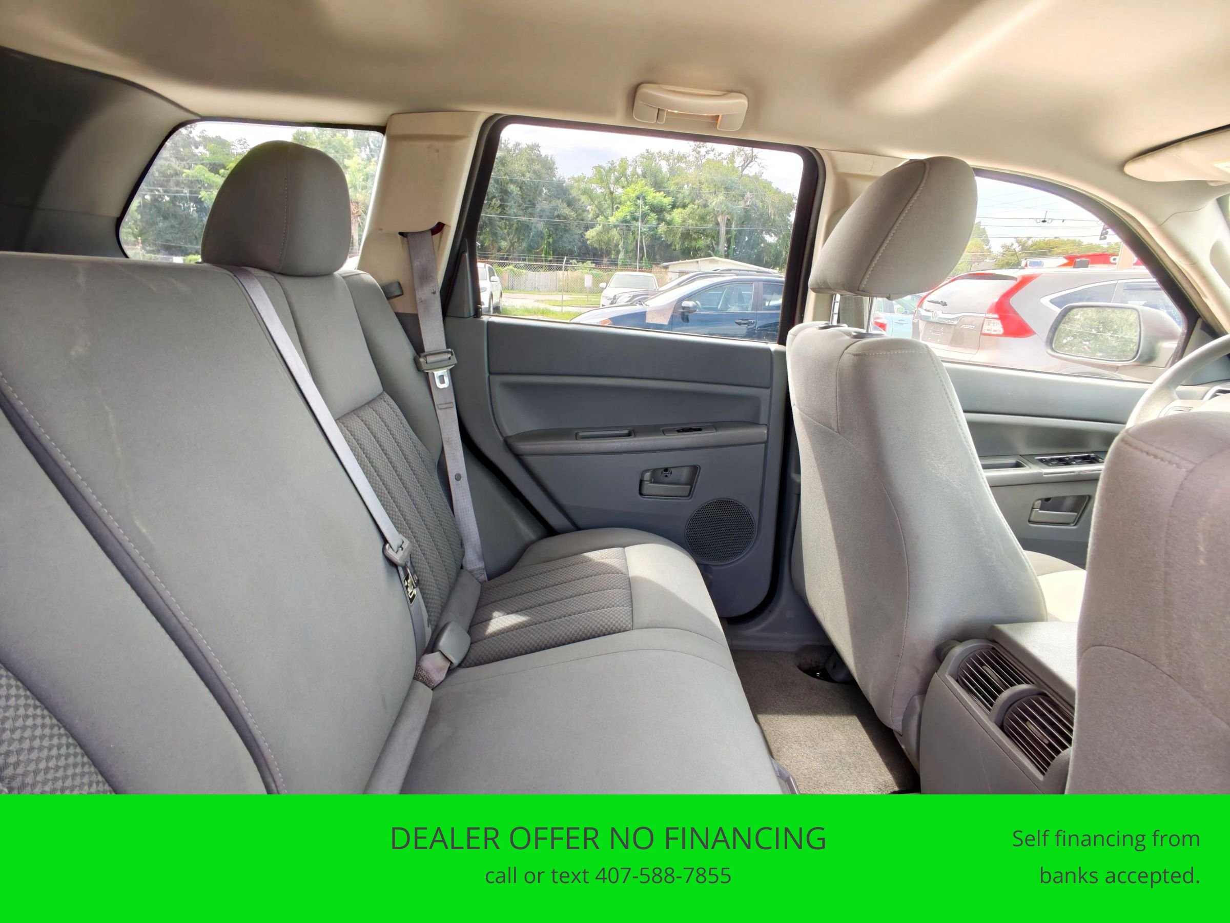Used 2006 Jeep Grand Cherokee Laredo w/ Cargo Convenience Group RWD image 15