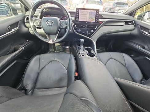 Used 2022 Toyota Camry XSE image 14