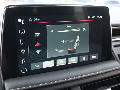 Used 2022 GMC Yukon SLT w/ SLT Premium Package image 22