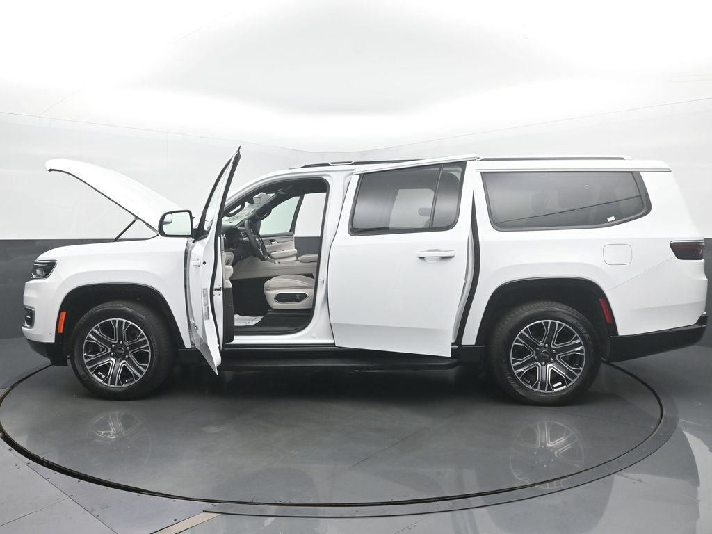 Used 2025 Jeep Wagoneer L 4WD image 59
