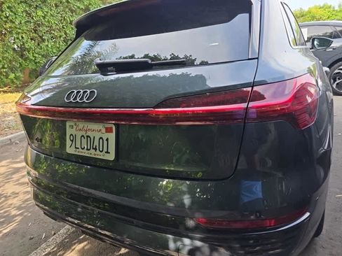 Used 2024 Audi Q8 e-tron Premium Plus image 7