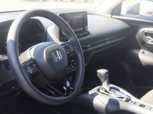 Used 2024 Honda HR-V LX image 3