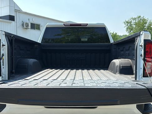 Used 2022 GMC Sierra 1500 Elevation w/ LPO, Elevation Black Package AWD/4WD image 29