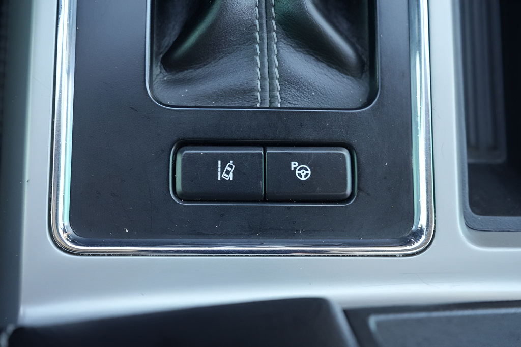 Used 2018 Ford F150 Lariat w/ Equipment Group 502A Luxury AWD/4WD image 38