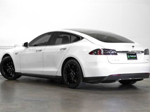 Used 2015 Tesla Model S 85D image 8