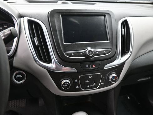Used 2022 Chevrolet Equinox LS w/ LS Convenience Package FWD image 15