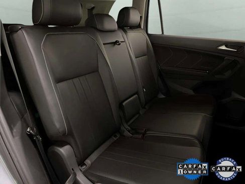 Used 2023 Volkswagen Tiguan SE w/ Panoramic Sunroof Package image 86