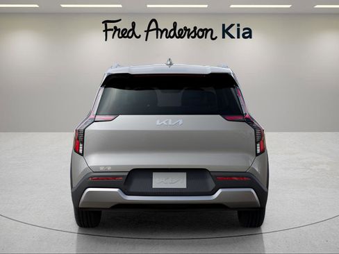 New 2026 Kia EV9 Wind image 5