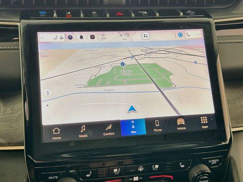 Used 2023 Jeep Grand Cherokee 30th Anniversary image 2