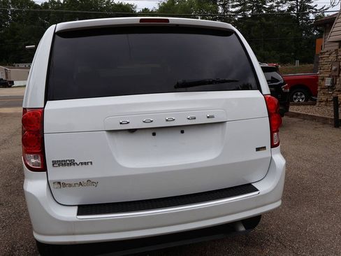 Used 2017 Dodge Grand Caravan SE w/ Power Window Group FWD image 16