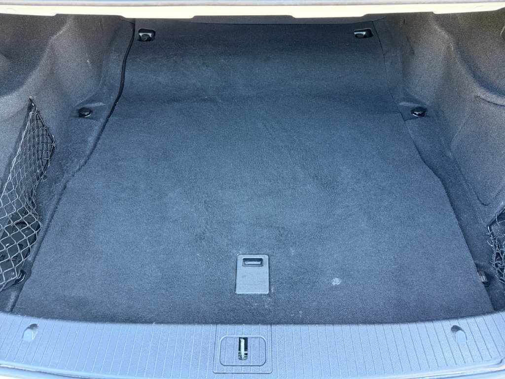Used 2014 Mercedes-Benz E 350 4MATIC Sedan image 21