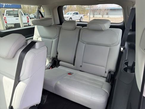 Used 2025 Ford Expedition Max Platinum AWD/4WD image 14