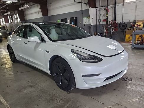 Used 2020 Tesla Model 3 Long Range AWD/4WD image 3
