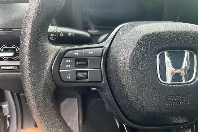 Used 2025 Honda Accord SE image 11