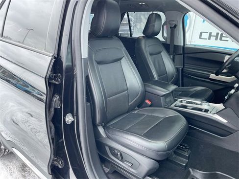 Used 2021 Ford Explorer Limited w/ Equipment Group 301A image 28