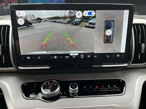 New 2026 Ford Expedition Active image 14