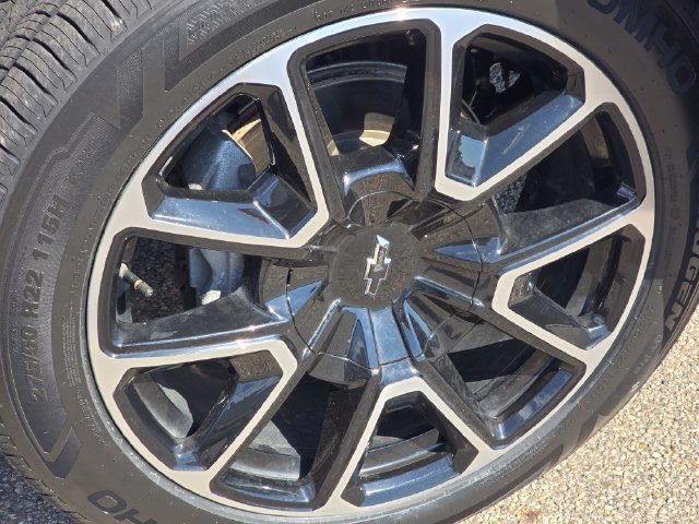 Used 2023 Chevrolet Suburban RST w/ Luxury Package AWD/4WD image 24