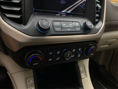 Used 2017 GMC Acadia Denali w/ Technology Package AWD/4WD image 33