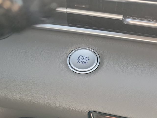 Used 2023 Hyundai Elantra Blue FWD image 10