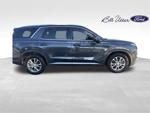 Used 2022 Hyundai Palisade SEL FWD image 3