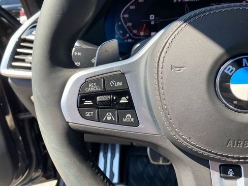 Used 2020 BMW X7 M50i image 22