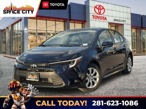 Certified 2026 Toyota Corolla LE FWD image 1