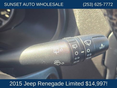 Used 2015 Jeep Renegade Limited w/ Advanced Technology Group AWD/4WD image 33