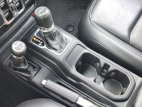 Used 2022 Jeep Gladiator Overland w/ Popular Equipment Package image 20