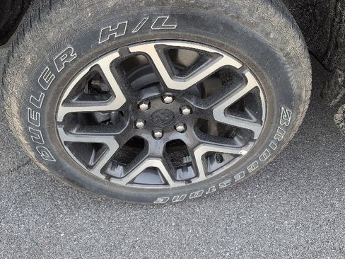 Used 2025 RAM 1500 Laramie w/ Sport Appearance Package image 6