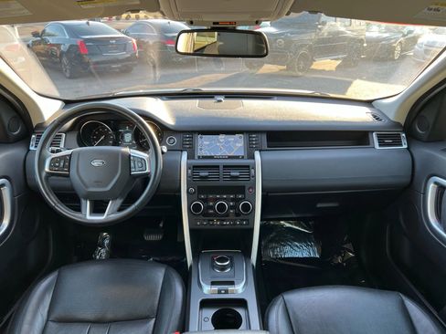 Used 2019 Land Rover Discovery Sport SE AWD/4WD image 13
