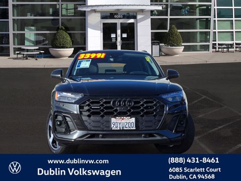 Used 2023 Audi Q5 2.0T Prestige w/ Prestige Package image 2