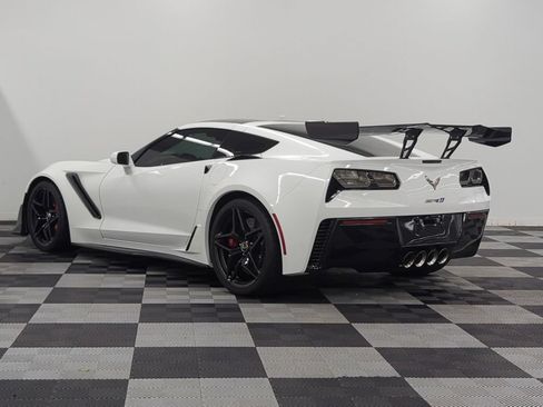 Used 2019 Chevrolet Corvette ZR1 RWD image 5