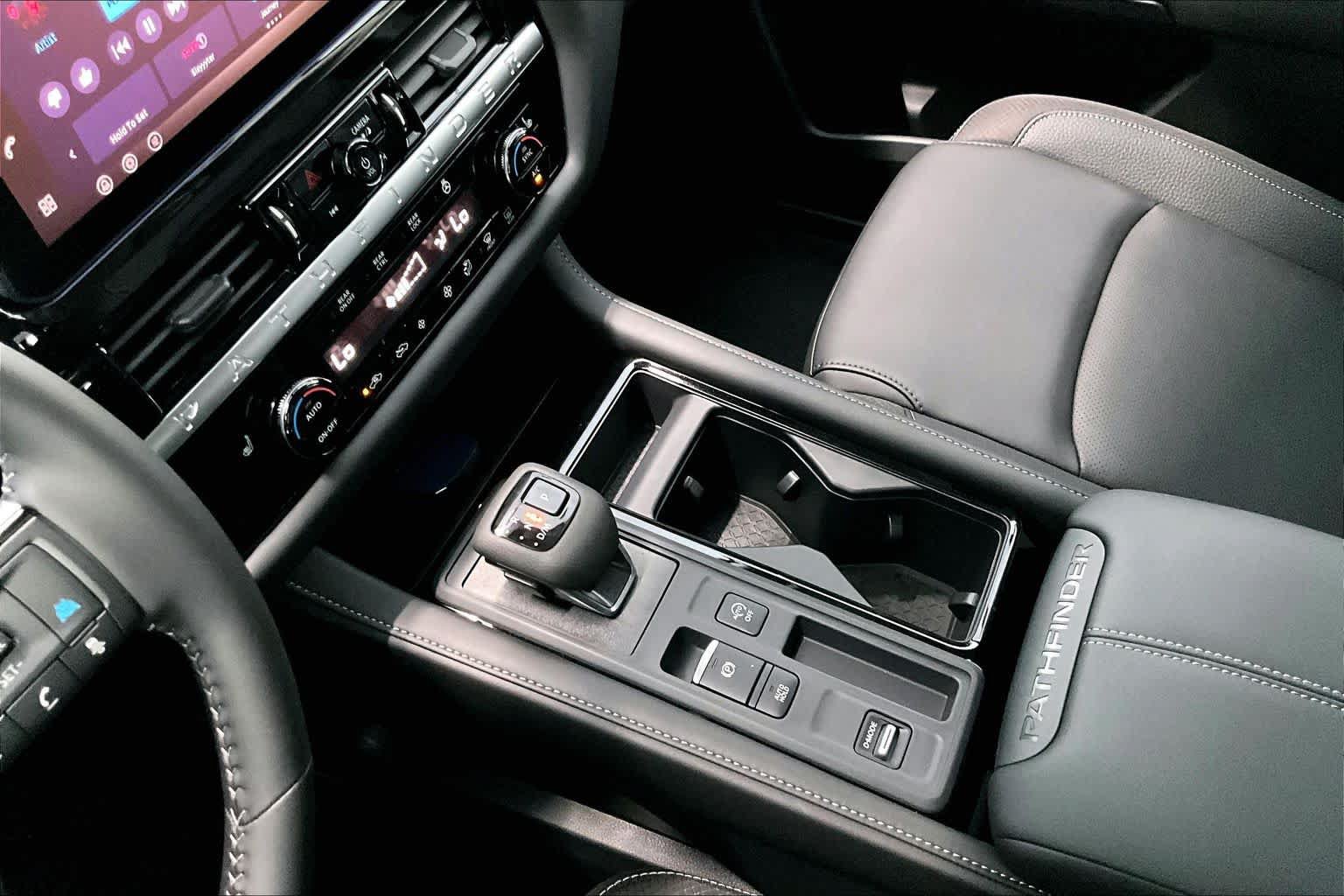 New 2026 Nissan Pathfinder SL FWD image 7
