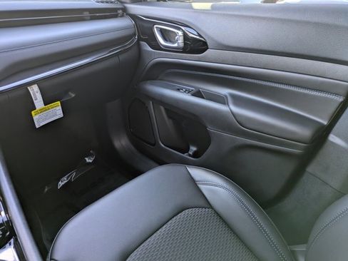 New 2026 Jeep Compass Latitude image 15