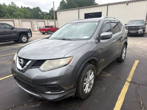 Used 2016 Nissan Rogue SV FWD image 1