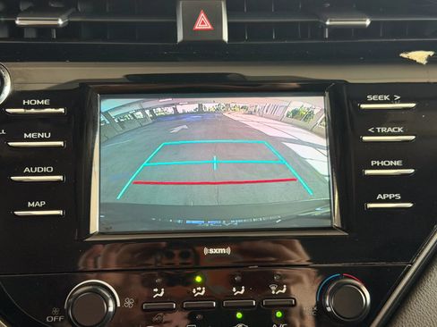 Used 2020 Toyota Camry LE FWD image 31
