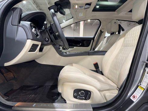 Used 2019 Jaguar XJ L Portfolio image 11