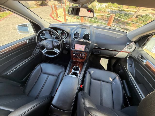 Used 2011 Mercedes-Benz GL 450 4MATIC image 4