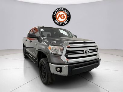 Used 2017 Toyota Tundra SR5 w/ SR5 Upgrade Package