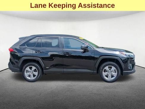 Certified 2025 Toyota RAV4 LE AWD/4WD image 4