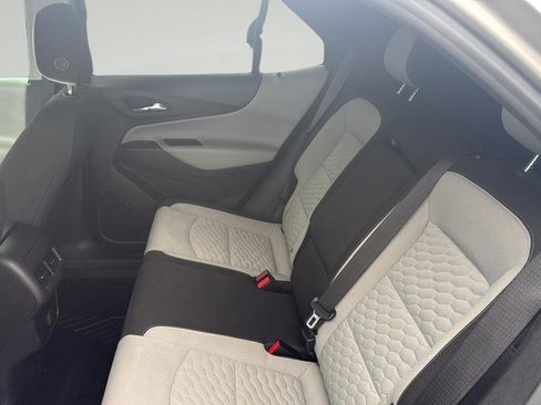 Used 2018 Chevrolet Equinox LT image 34